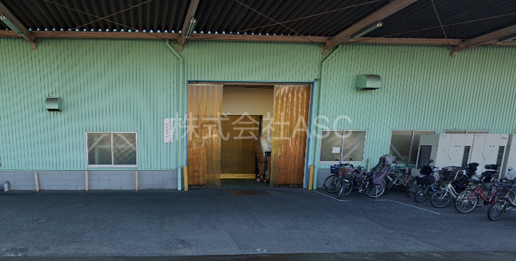 高砂町５丁目倉庫のエントランス