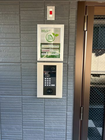 ヴェルドミール蓮台寺のエントランス