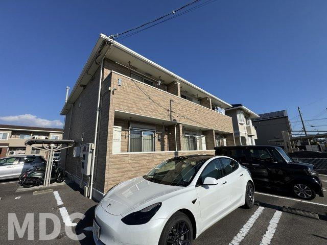 徳島市八万町川南のアパートの外観