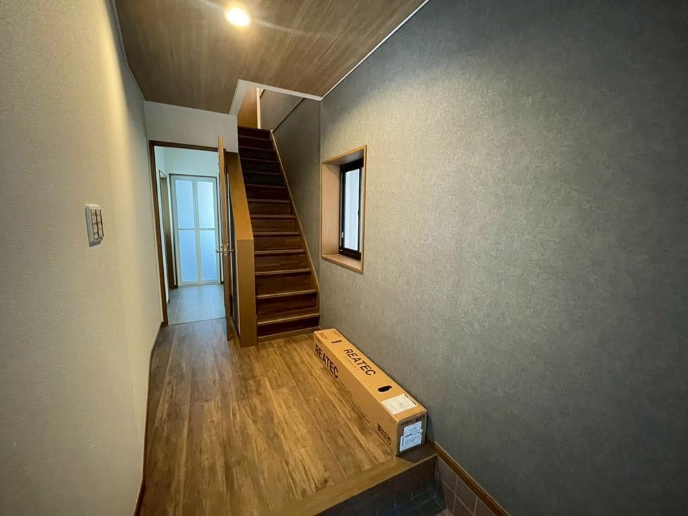 三ツ島5丁目　中古一戸建ての玄関|■物件内覧・資金計画相談・住宅ローン相談、リフォーム相談、お問合せ受付中■
※当日・翌日のご内覧、ご相談はお電話でのお問合せがスムーズです！