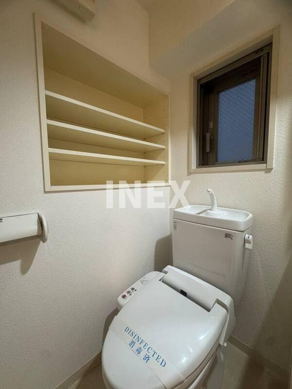 プレールドゥーク横浜SOUTH Maison Loire のトイレ