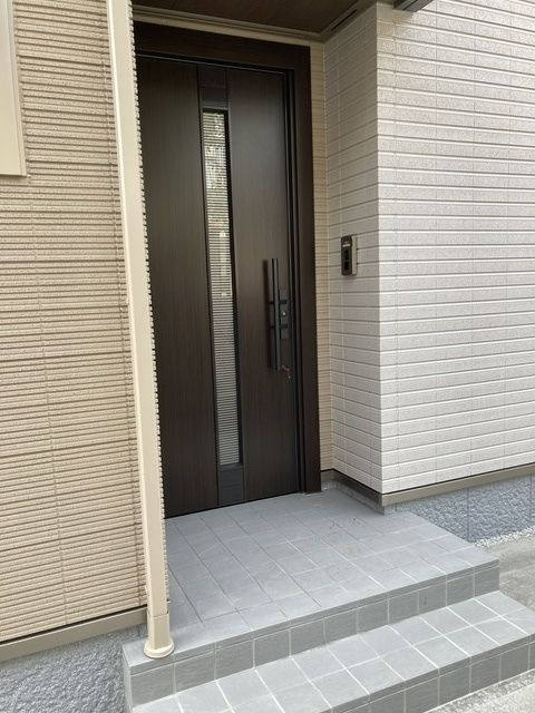 ｄｗｅｌｌ上北沢 Ａ棟の玄関