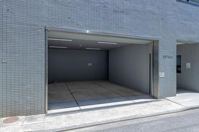音羽ＹＫビルの駐車場