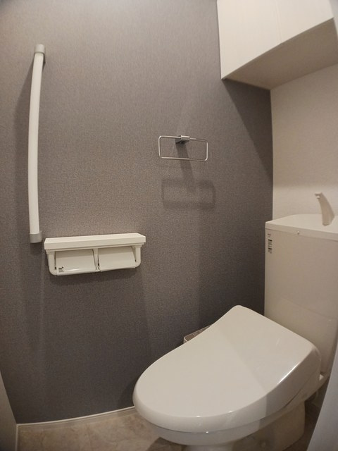 Bright Hillのトイレ|ゆったりとした空間のトイレです