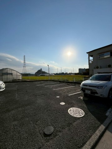 ラ・フォーレ松ノ下の駐車場