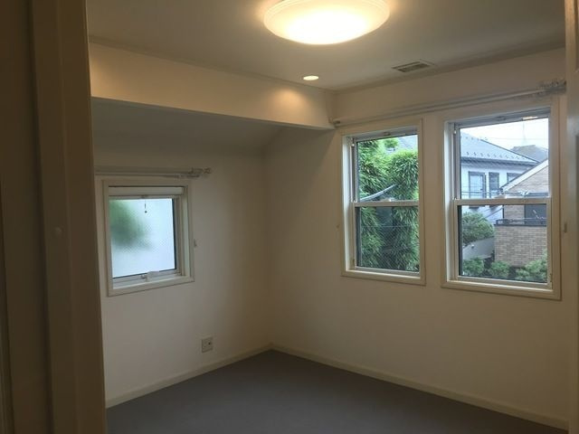 土田邸の洋室