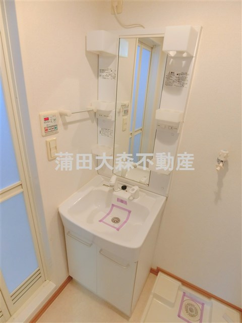 コスモリード大森町の洗面所|独立洗面台　洗面脱衣所　洗濯機置き場