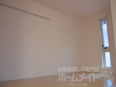 エテルナ瑞江の洋室