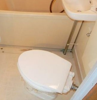横浜市戸塚区下倉田町の賃貸マンションのトイレ