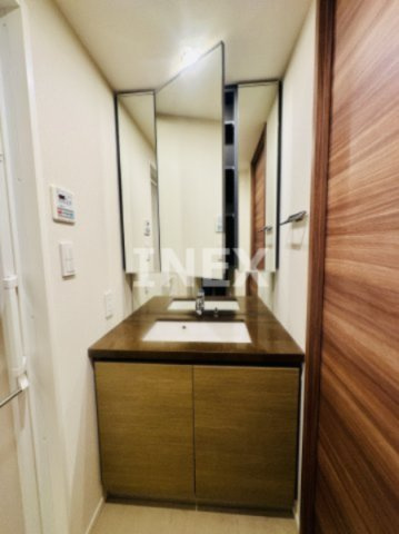 横浜市中区石川町２丁目の賃貸マンションの洗面所