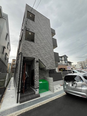 尼崎市南武庫之荘３丁目のアパートの外観
