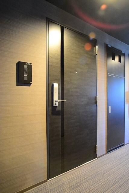 ステージファースト田端アジールコートの玄関