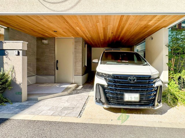 世田谷区松原2丁目の駐車場