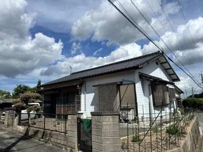 【外観】 | 今山貸家 | 陽当たりの良さと静かさが魅力。丁寧に使用されてきたキレイな平屋です。