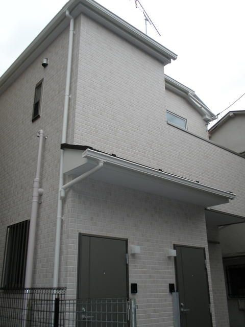 プレジール氷川の外観