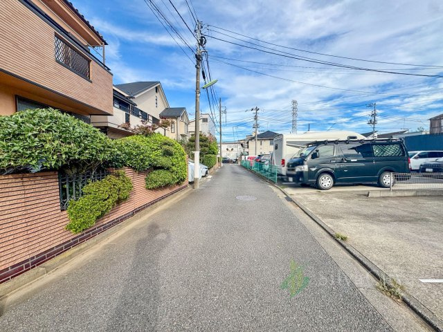世田谷区給田5丁目の前面道路含む現地写真