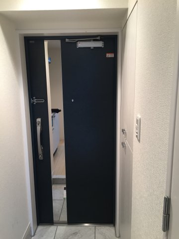 クレアシオン門前仲町の玄関