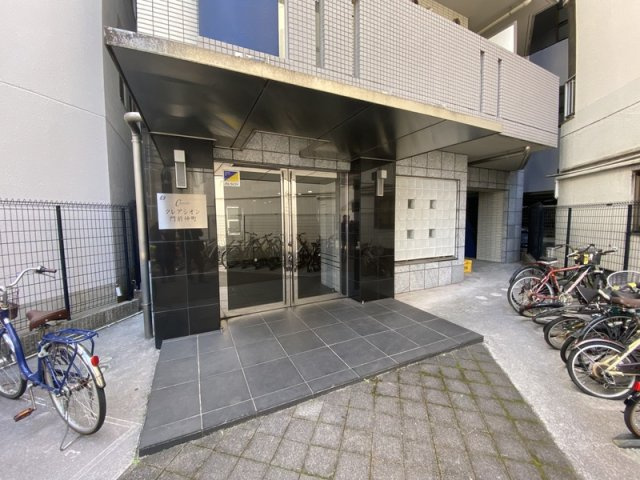 クレアシオン門前仲町のエントランス