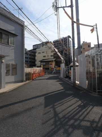 フロムファーストビルの周辺