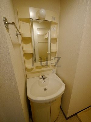 グリフィン横浜ルミエールの洗面所|独立洗面化粧台！脱衣所として利用可！