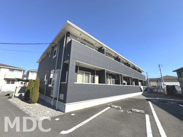 徳島市八万町法花のアパートの駐車場