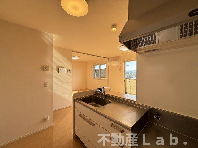 グランソレイユ　A棟のキッチン|※同一建物別号室のお写真です。
