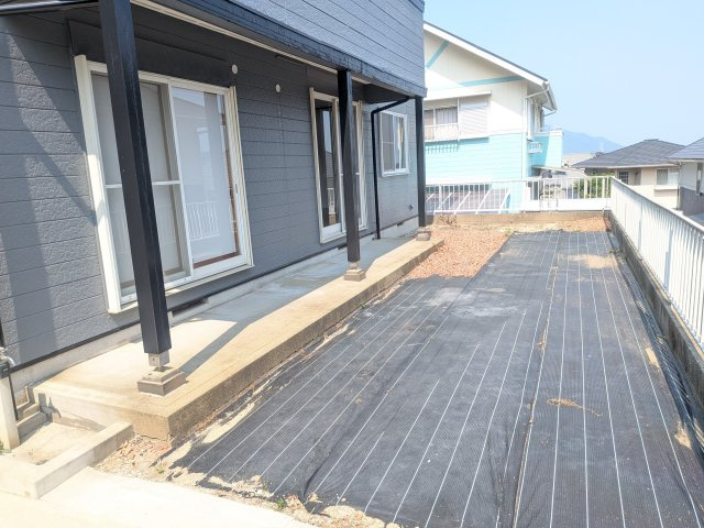 志井三丁目8番12号(B-12)の庭