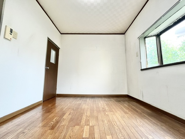 富田林市西板持町戸建の居間・リビング
