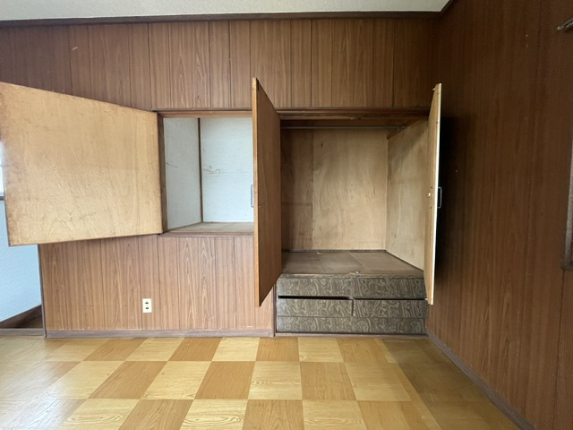 富田林市西板持町戸建の収納