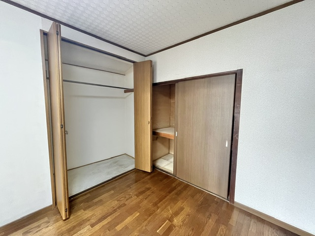 富田林市西板持町戸建の収納