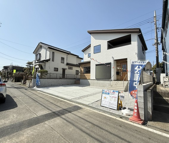 坂戸市柳町5期の前面道路含む現地写真
