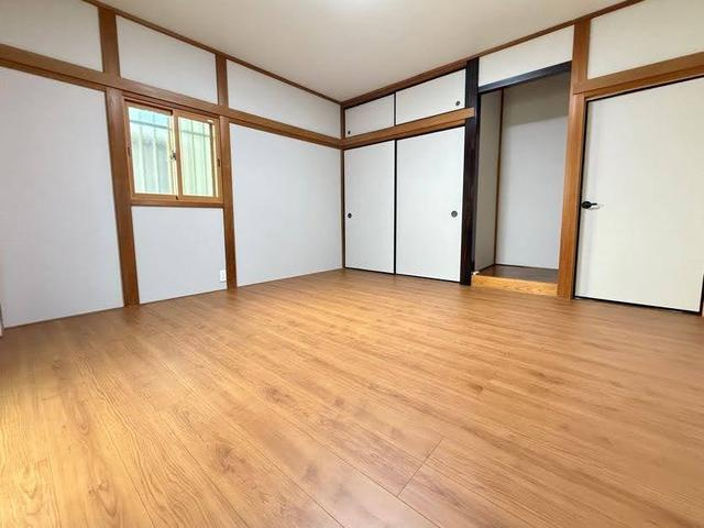 川越市岸町　中古の洋室