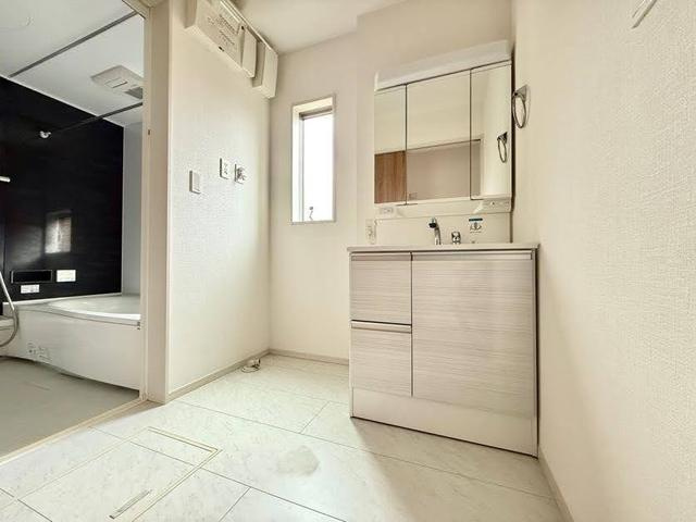川越市的場　中古の独立洗面台