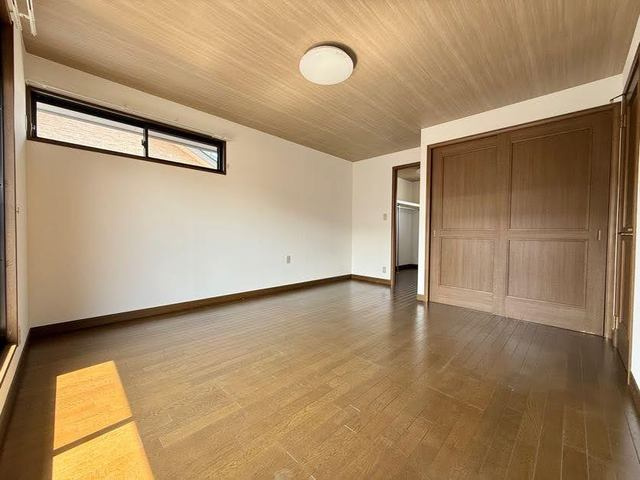 川越市かすみ野　中古の洋室