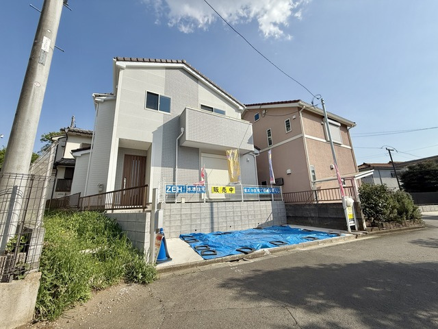 川越市志多町の前面道路含む現地写真