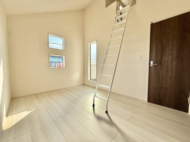 川越市岸町2丁目の洋室