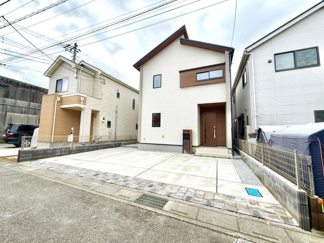 川越市大塚新町の前面道路含む現地写真