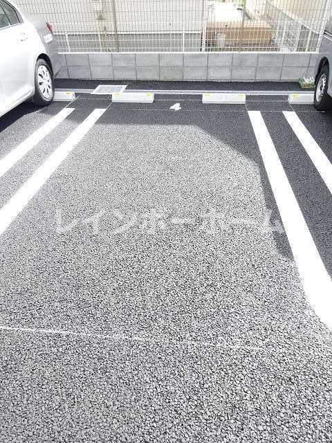 アライブ　ジュネス【仲介手数料：50％OFF】対象物件！の駐車場|駐車場があります
