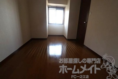 クレ・エスポワールの居間・リビング
