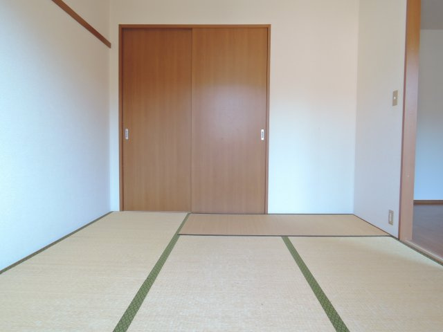 パナハイツ吉田の和室