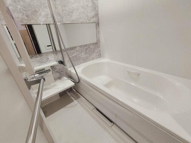 ｍａｎｏｉｒ　ｙｕｋｉｇａｙａ　マノワールの浴室