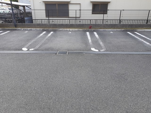 La　tua　casaの駐車場