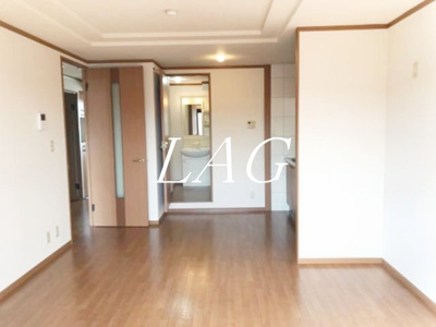 【居間・リビング】 | ブエナスエルテ | 洋室のお部屋です。