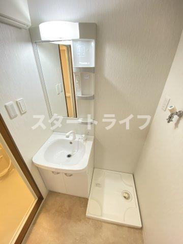 大阪市東淀川区淡路３丁目の賃貸マンションの洗面所