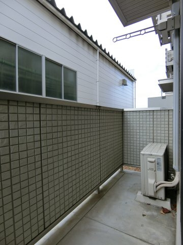 サンローザのバルコニー|イメージ101号室の写真