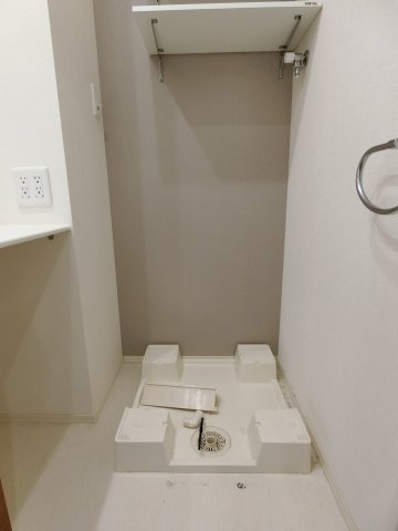 サンローザの洗面所|イメージ101号室の写真
