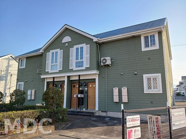 徳島市八万町内浜のアパートの外観
