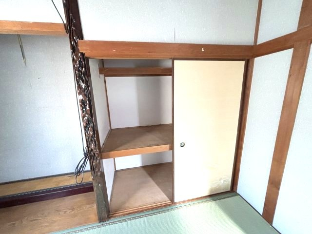 西板持町2丁目戸建の収納