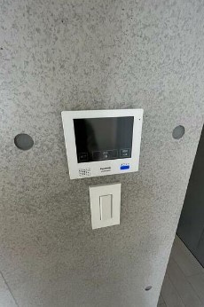 【セキュリティ】 | コスモリード東高円寺レジデンス | モニター付きインターホンで防犯面も安心です！
