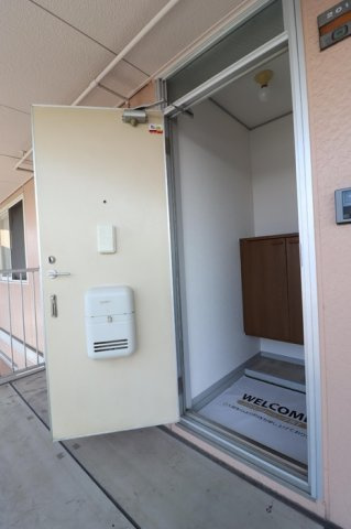 プレジール矢杉の玄関